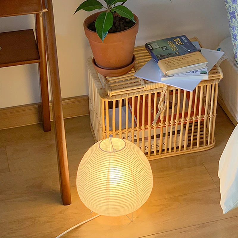 Lampe de Table LED Nordique Style Wabi-Sabi 
Abat-Jour Papier Boule, Ambiance Douce pour Chambre et Salon