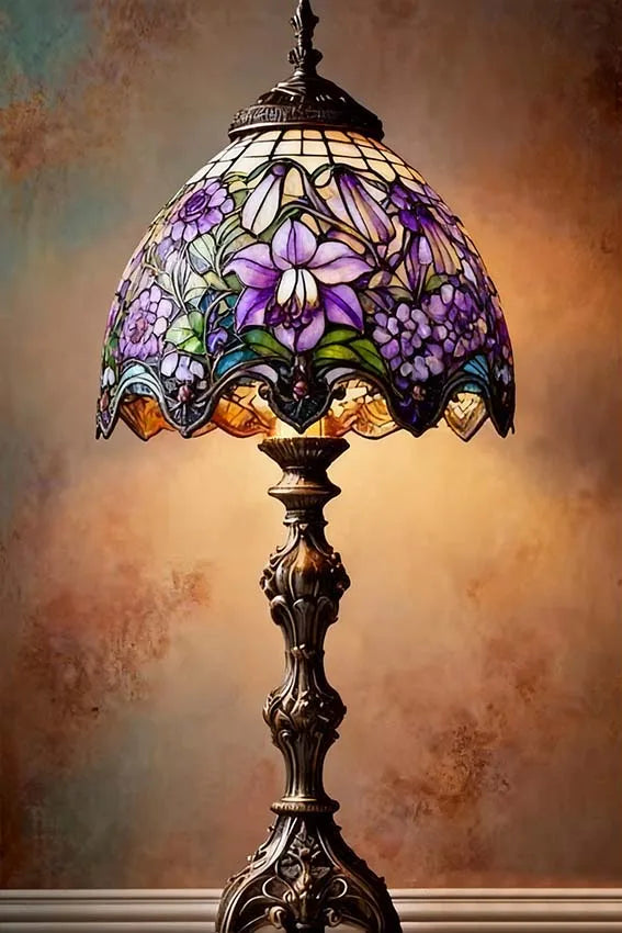 Lampe de Table Tiffany Style Vintage. 
Abat-Jour Vitrail Fleuri, Décoration Intérieure Chic