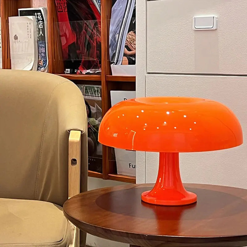 Lampe de Table Champignon LED Rétro – Lampe de Bureau Design Minimaliste Italienne, Rechargeable USB, 3 Couleurs d'Éclairage pour Chambre et Salon