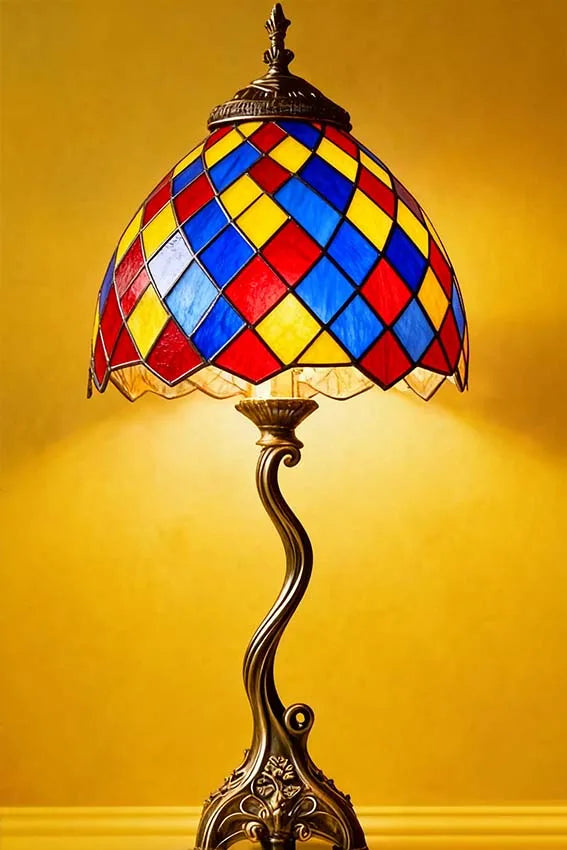 Lampe de Table Tiffany Style Vintage. 
Abat-Jour Vitrail Fleuri, Décoration Intérieure Chic